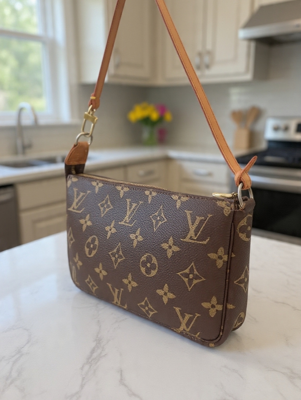 Louis Vuitton Pochette Accessoires Monogram Vintage 2001 ✨ - Picture 5 of 14
